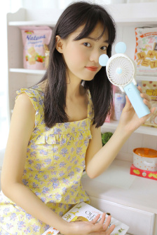 麻麻老师办公室呻吟